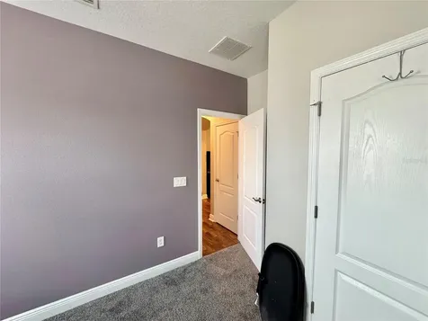 212 Montara Drive Seffner FL 33584