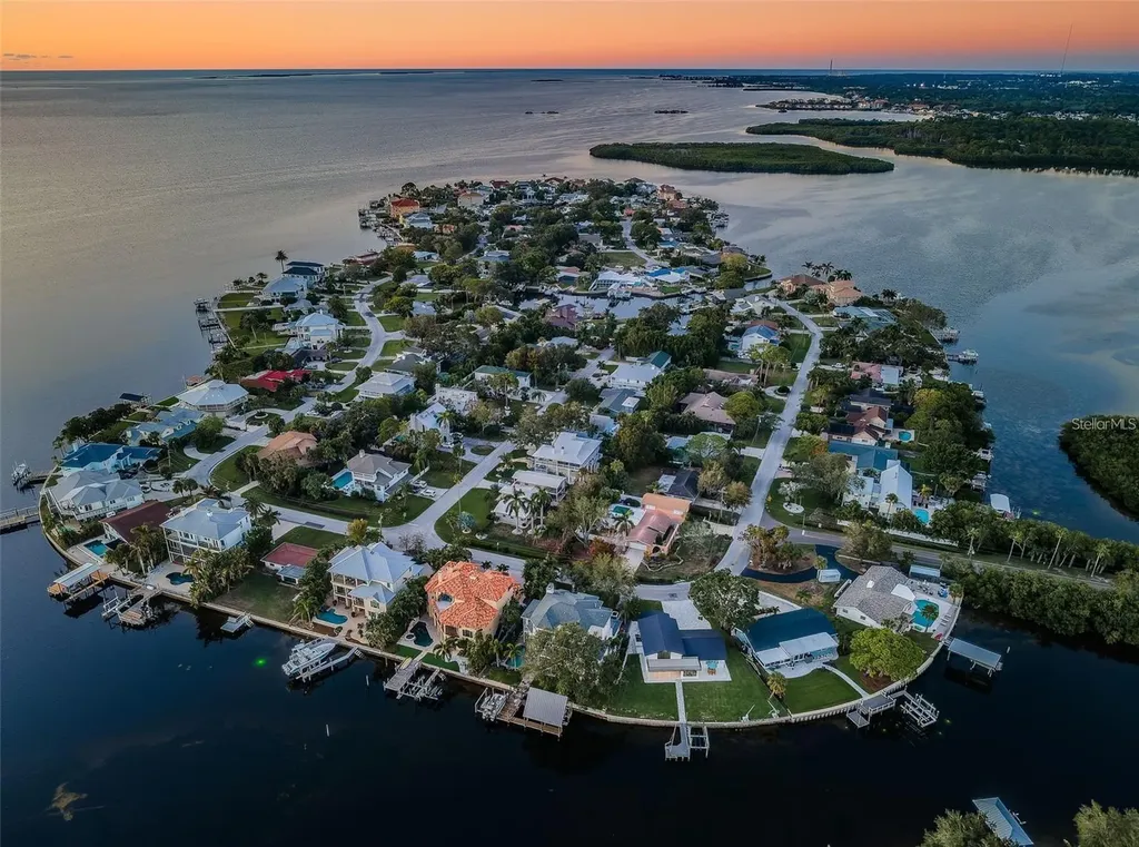 105 Augusta Avenue Palm Harbor FL 34683