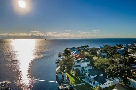105 Augusta Avenue Palm Harbor FL 34683