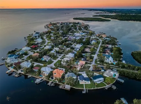 105 Augusta Avenue Palm Harbor FL 34683