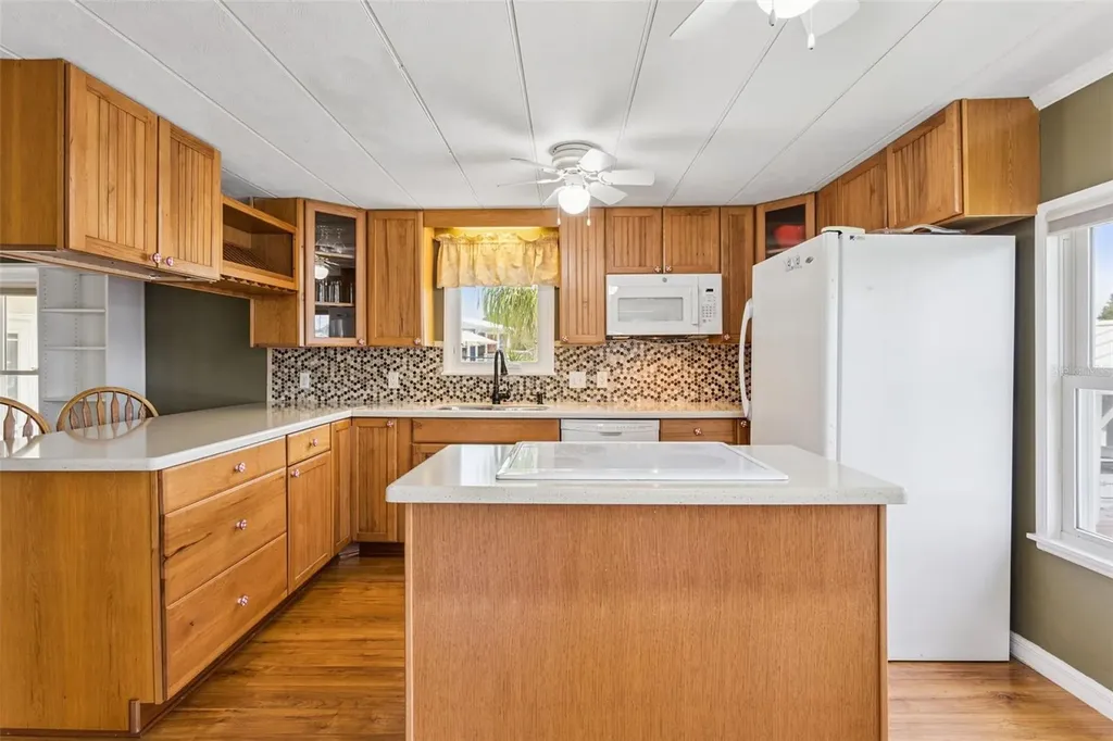 30127 Green Bay Drive Tavares FL 32778