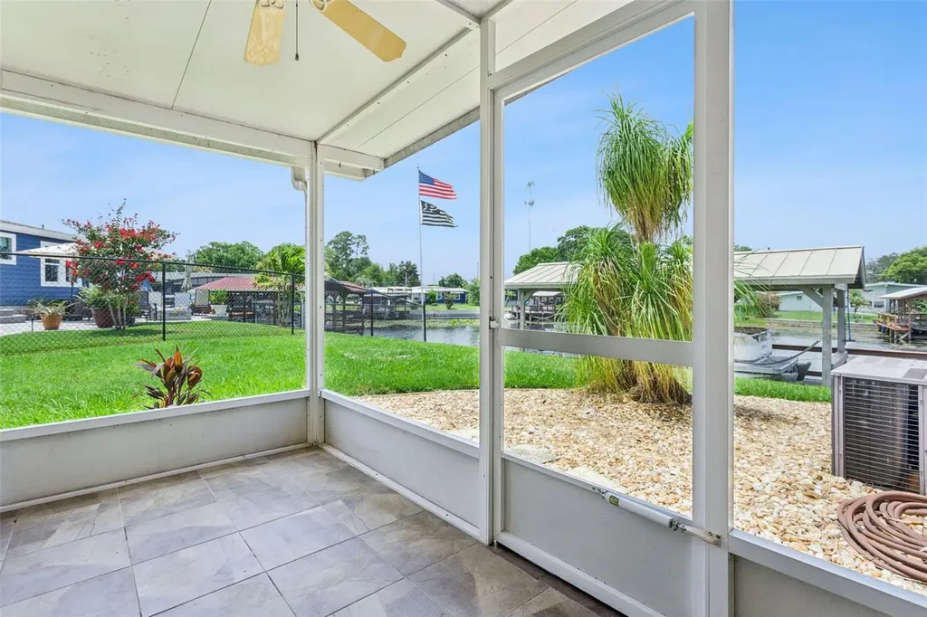 30127 Green Bay Drive Tavares FL 32778