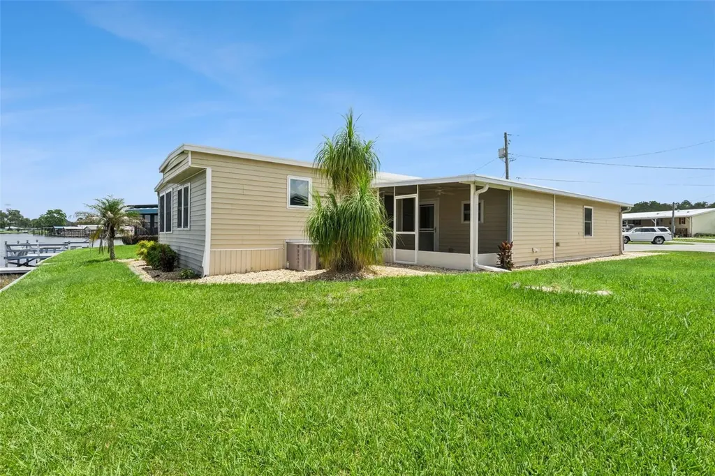 30127 Green Bay Drive Tavares FL 32778