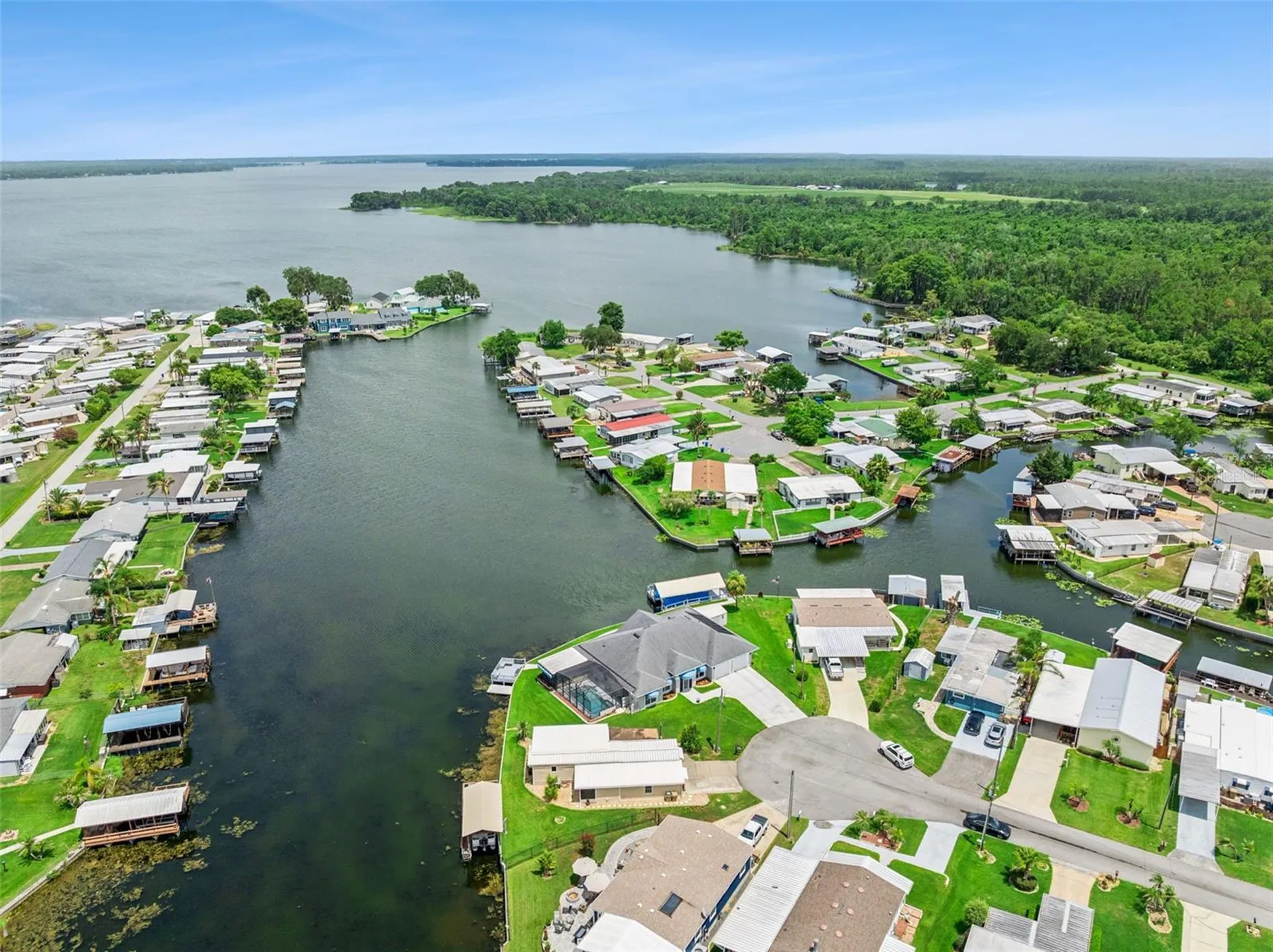 30127 Green Bay Drive Tavares FL 32778