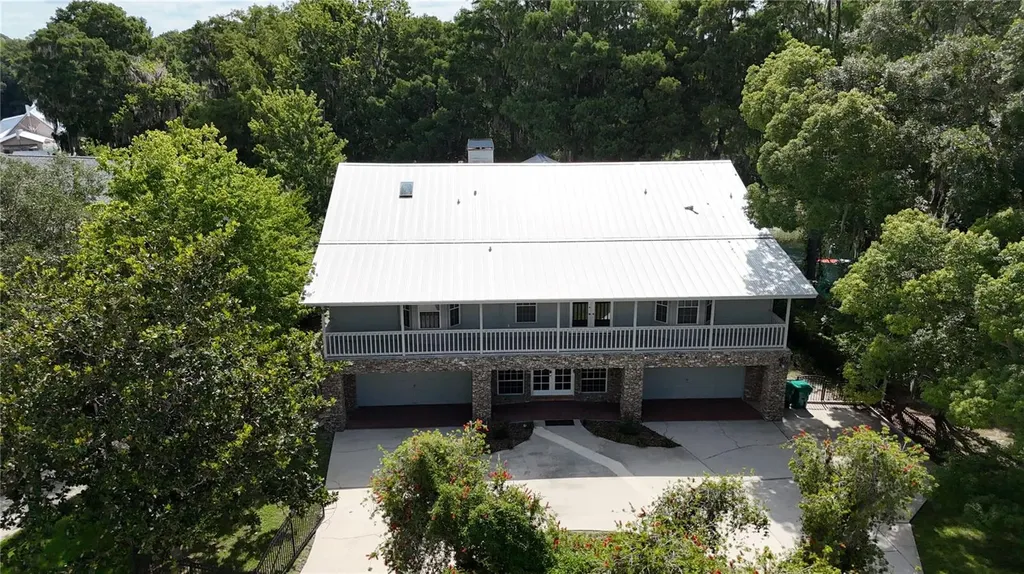 11685 E Blue Cove Drive Dunnellon FL 34432
