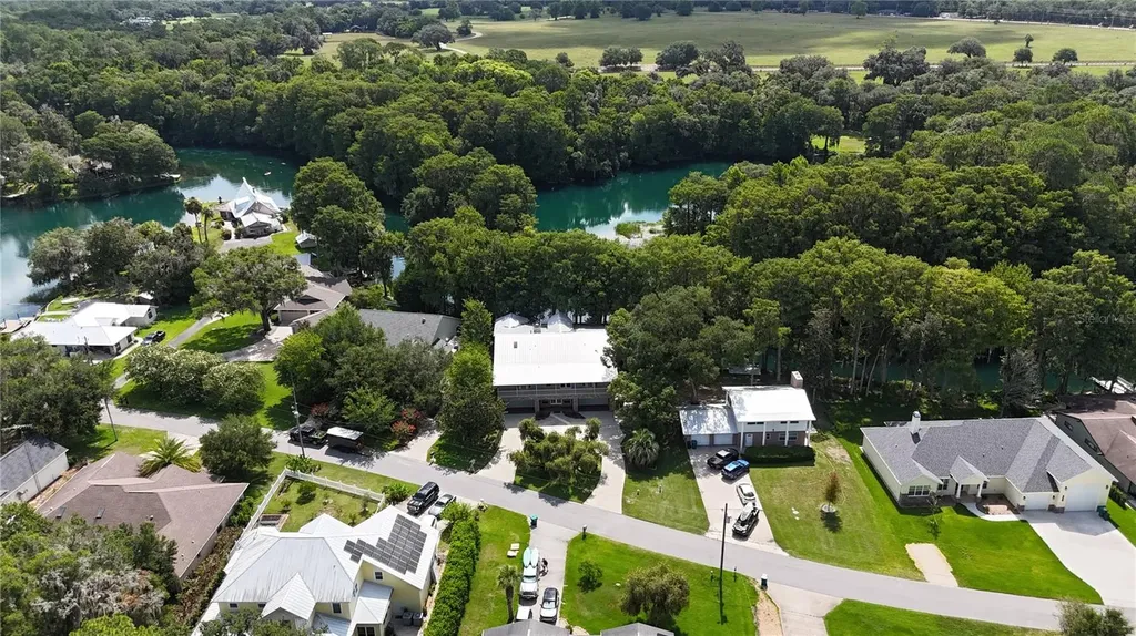 11685 E Blue Cove Drive Dunnellon FL 34432