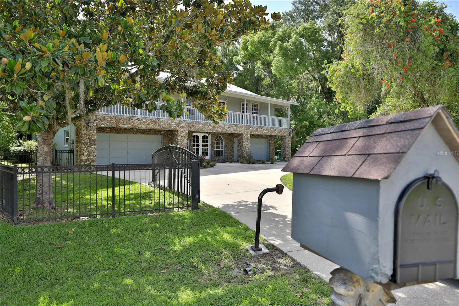 11685 E Blue Cove Drive Dunnellon FL 34432