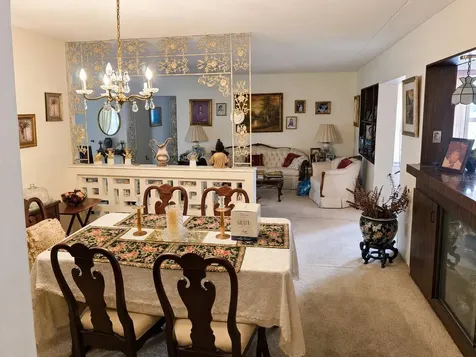 6035 7th Street S St Petersburg FL 33705
