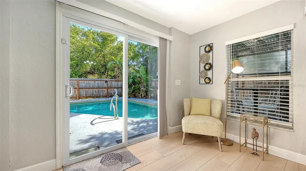 6515 Colonial Drive Sarasota FL 34231