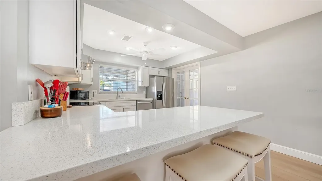 6515 Colonial Drive Sarasota FL 34231
