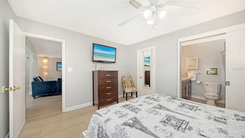 6515 Colonial Drive Sarasota FL 34231