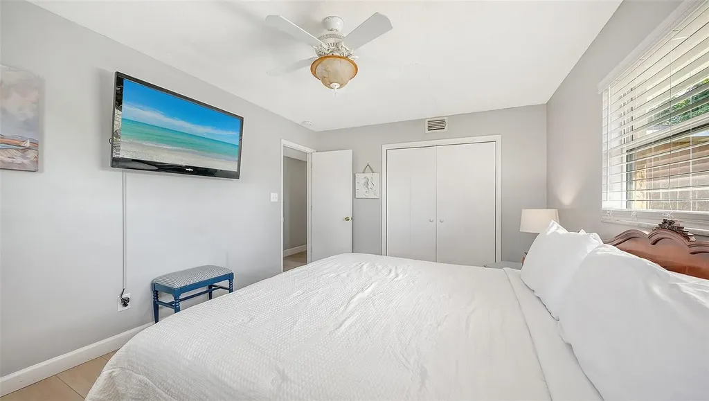 6515 Colonial Drive Sarasota FL 34231