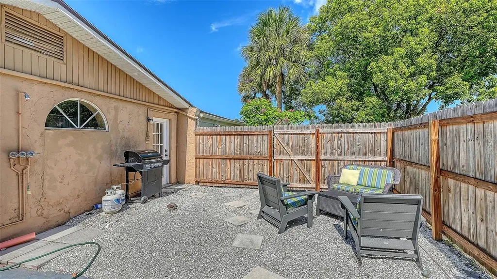 6515 Colonial Drive Sarasota FL 34231