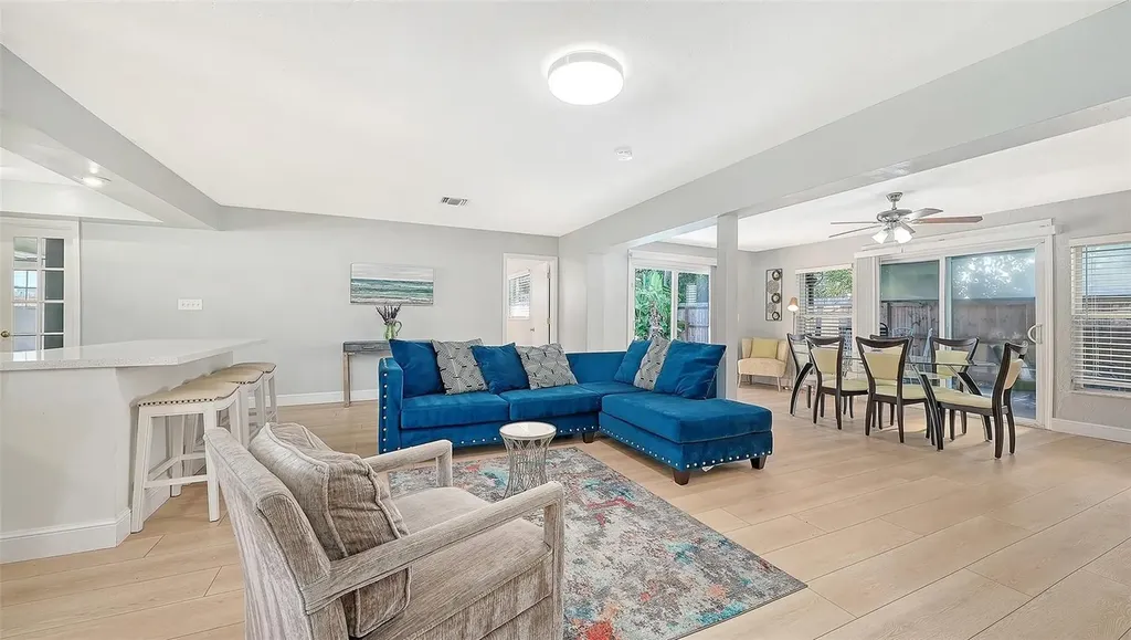 6515 Colonial Drive Sarasota FL 34231