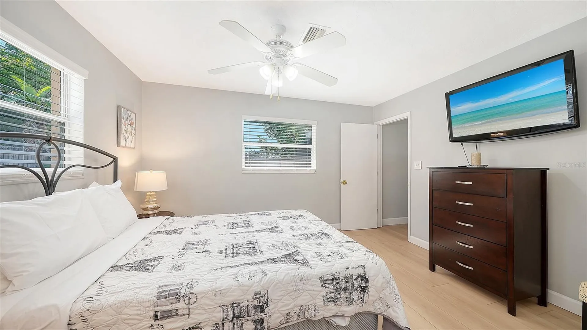 6515 Colonial Drive Sarasota FL 34231