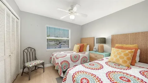 6515 Colonial Drive Sarasota FL 34231