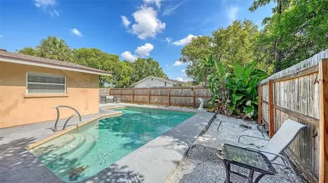 6515 Colonial Drive Sarasota FL 34231