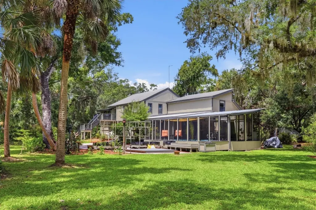 3805 62nd Street E Bradenton FL 34208