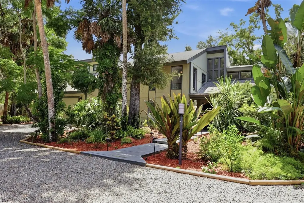 3805 62nd Street E Bradenton FL 34208