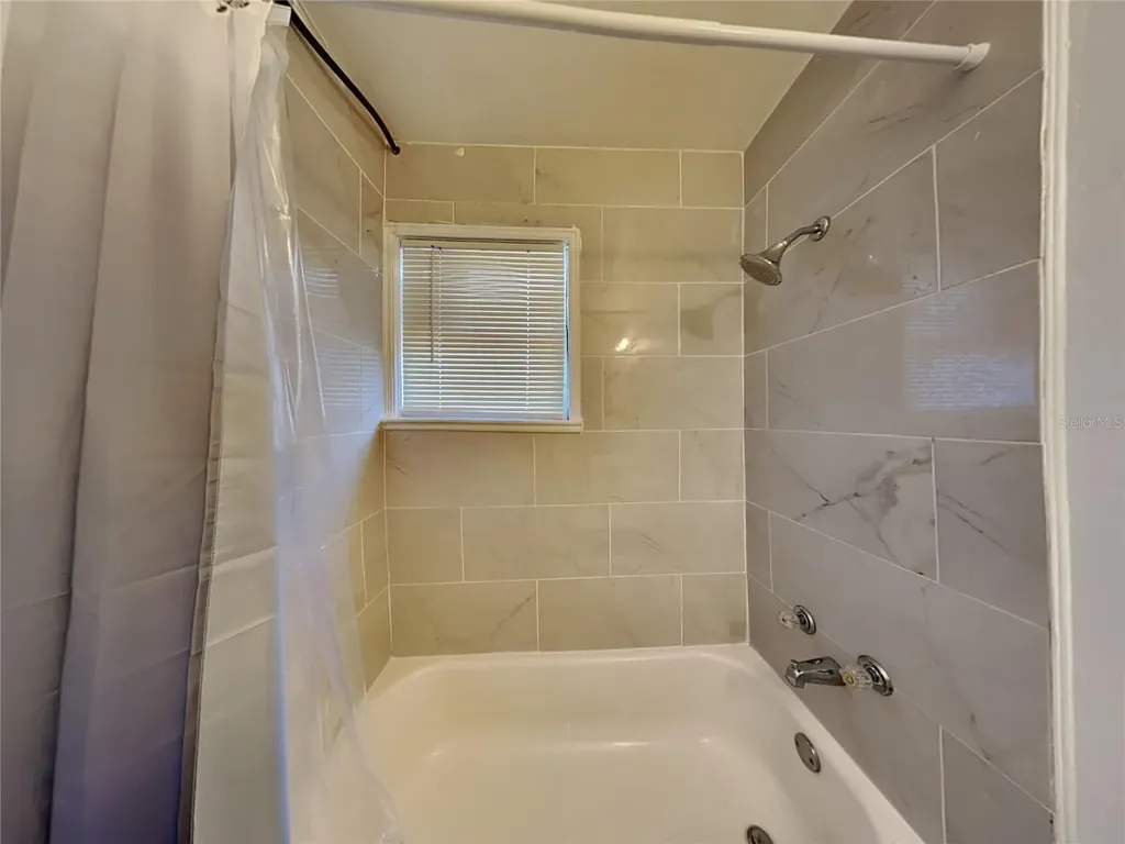 343 Pleasant Street Daytona Beach FL 32114