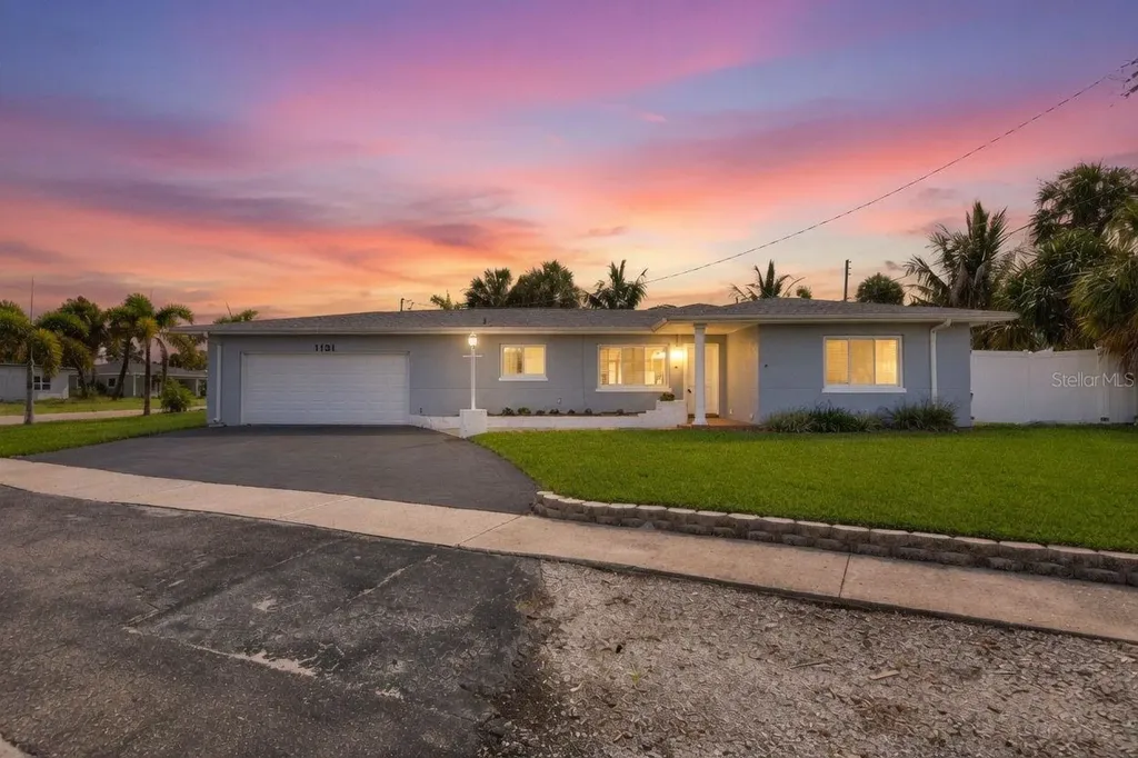 8651 Gulf Boulevard St Pete Beach FL 33706