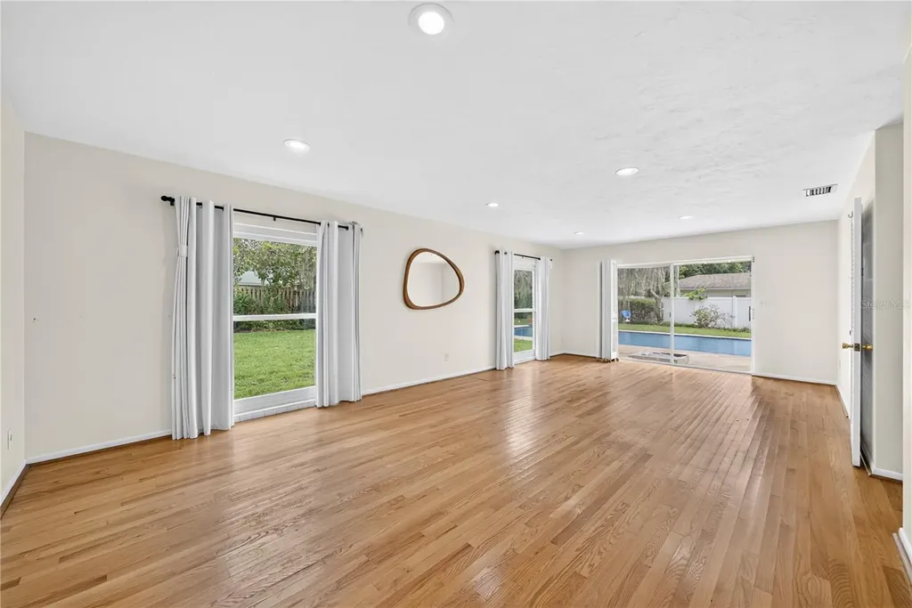 2406 Shoreham Road Orlando FL 32803