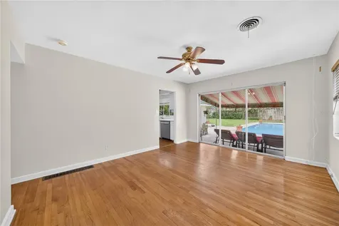 2406 Shoreham Road Orlando FL 32803