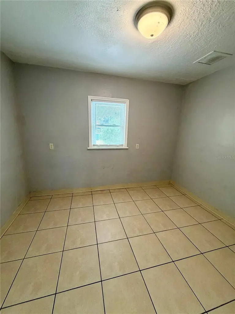 827 Paris Avenue S St Petersburg FL 33701