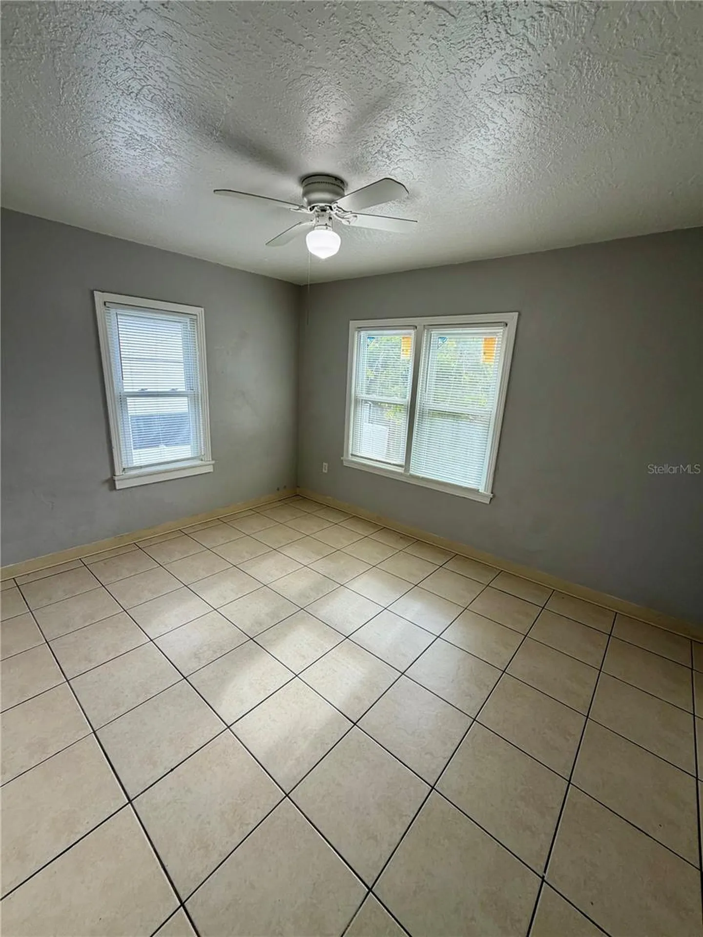 827 Paris Avenue S St Petersburg FL 33701