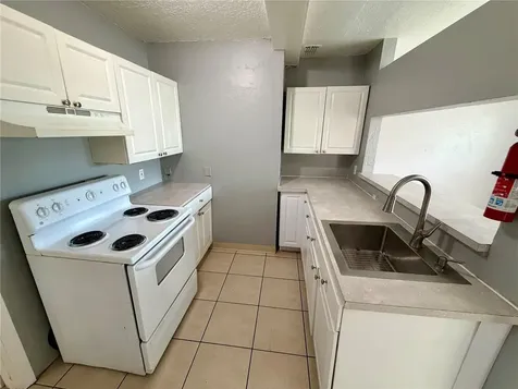 827 Paris Avenue S St Petersburg FL 33701