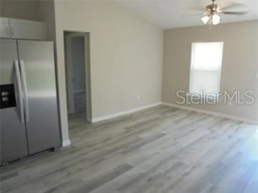 1 Fisher Terrace Trace Ocklawaha FL 32179