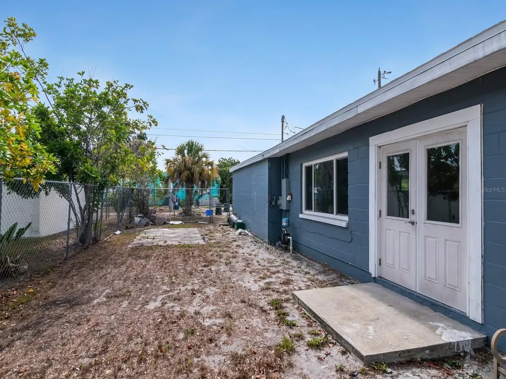 5939 9th Avenue S Gulfport FL 33707