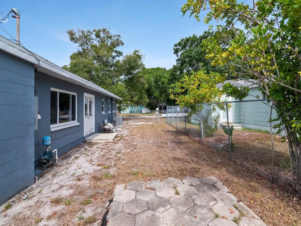 5939 9th Avenue S Gulfport FL 33707