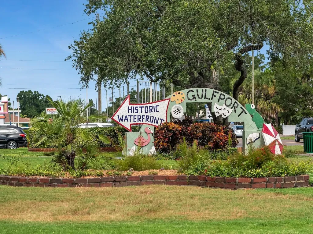 5939 9th Avenue S Gulfport FL 33707