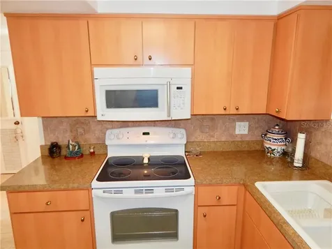 4750 Gaslight Avenue Holiday FL 34690
