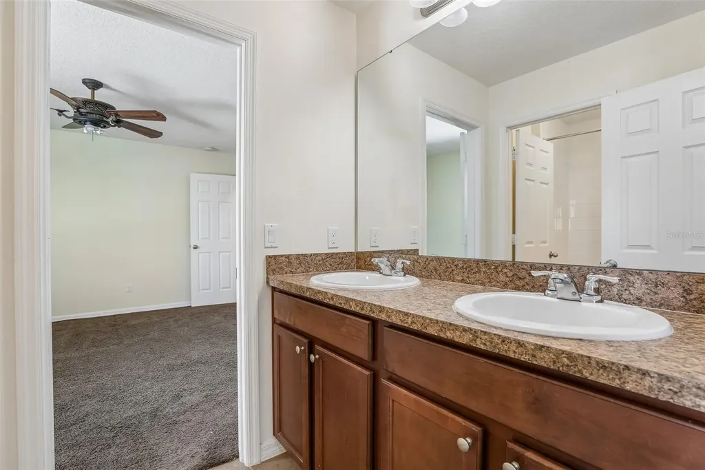 12255 Stone Bark Trail Orlando FL 32824