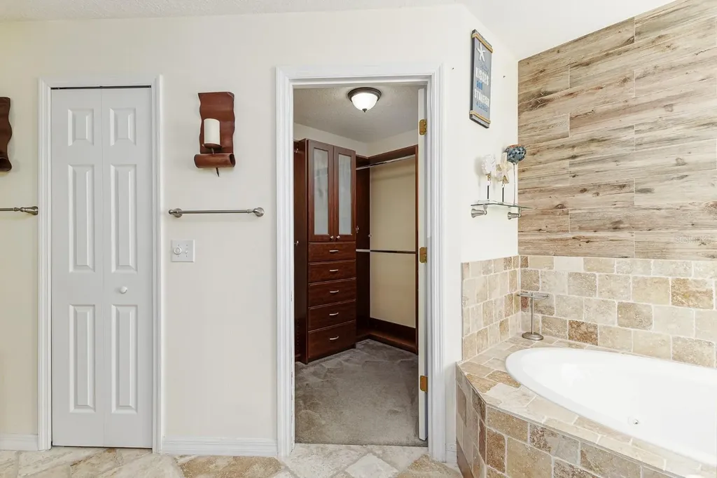 7233 Wakeview Drive Davenport FL 33896