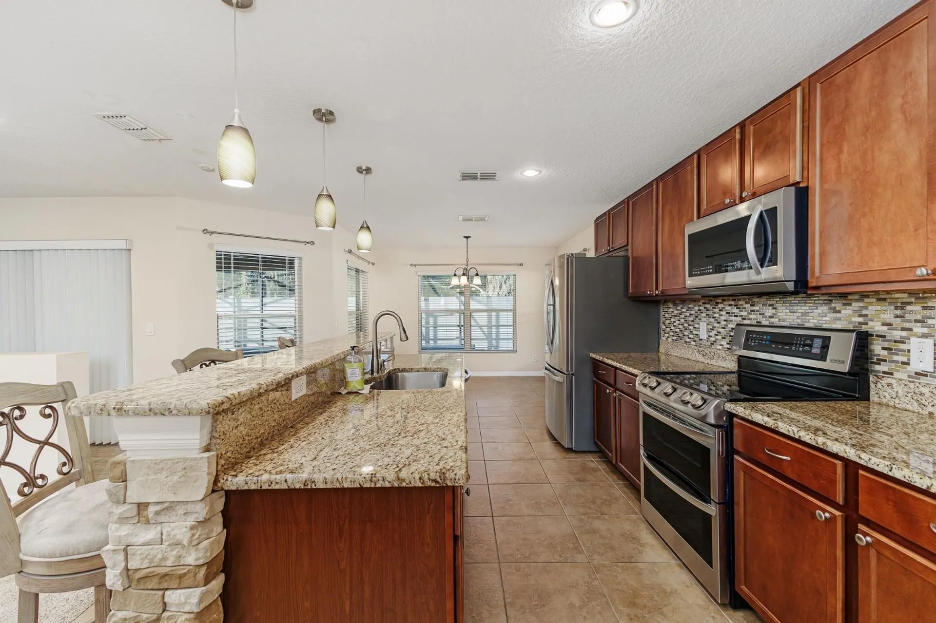 7233 Wakeview Drive Davenport FL 33896