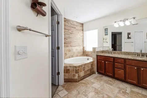 7233 Wakeview Drive Davenport FL 33896