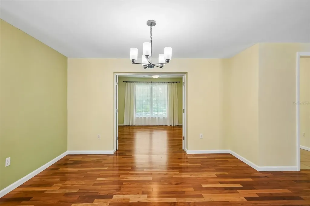 818 Village Way Palm Harbor FL 34683