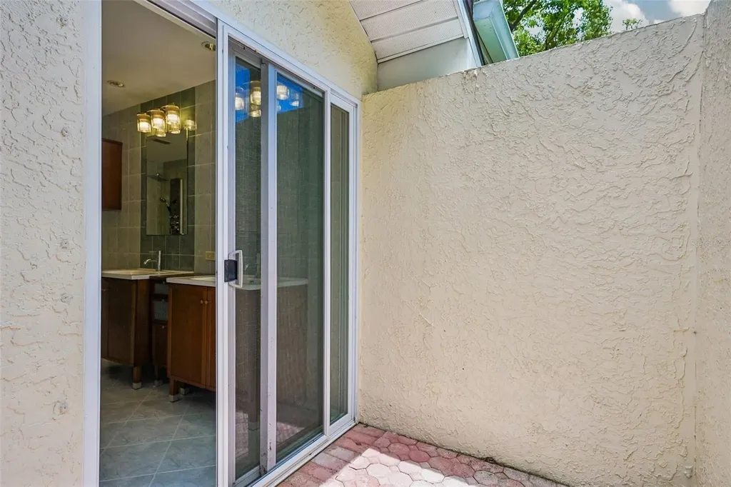818 Village Way Palm Harbor FL 34683