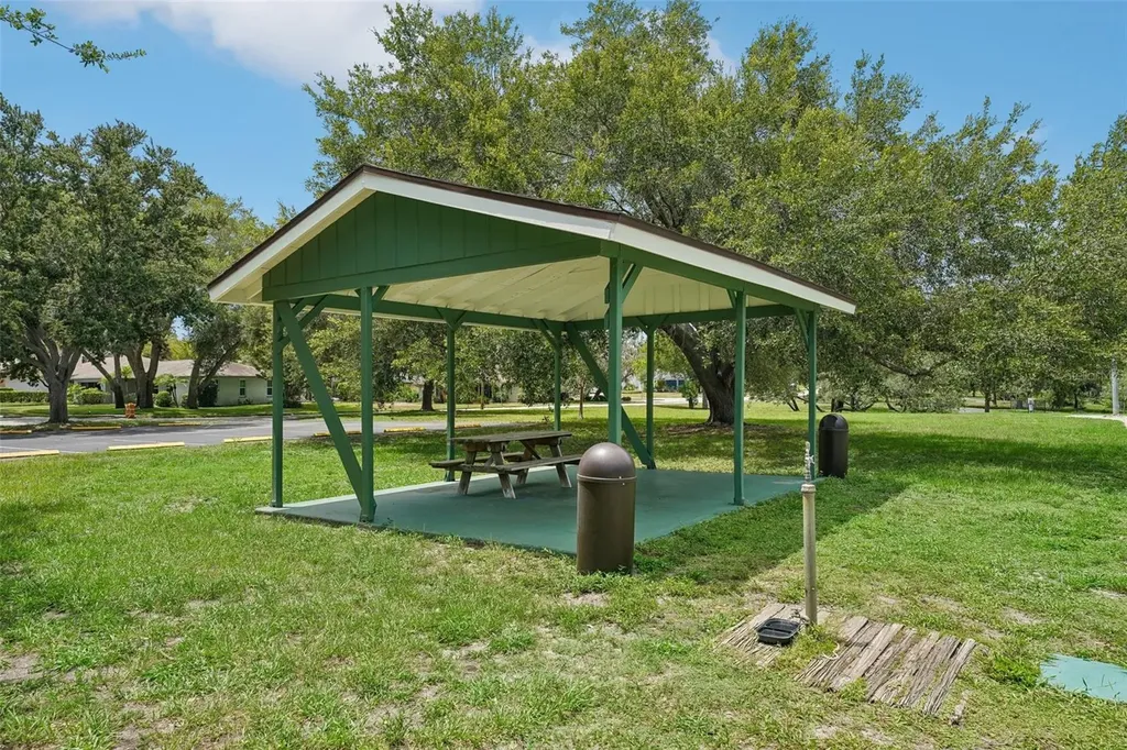 818 Village Way Palm Harbor FL 34683