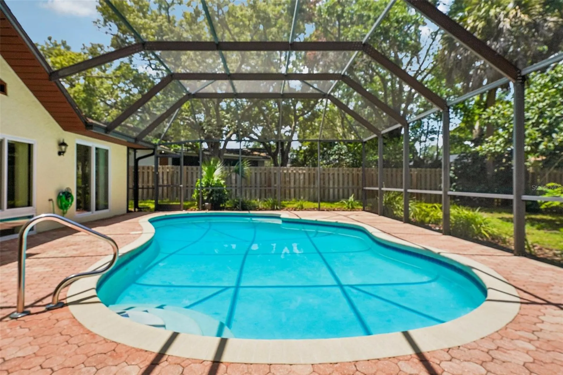 818 Village Way Palm Harbor FL 34683