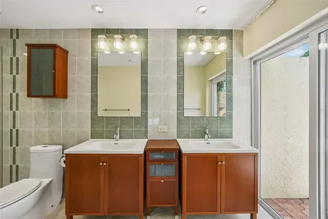 818 Village Way Palm Harbor FL 34683
