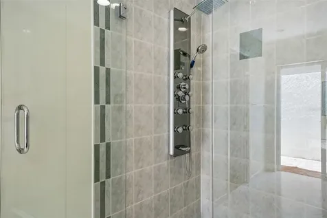 818 Village Way Palm Harbor FL 34683