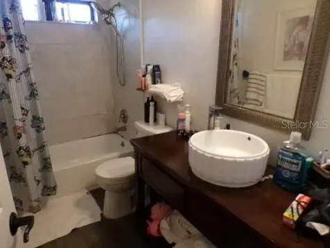 5766 Forester Pine Court Sarasota FL 34243