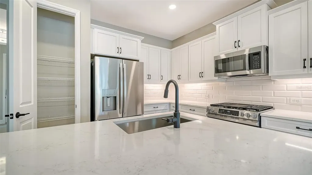 2324 Blue Mahoe Lane Sarasota FL 34240