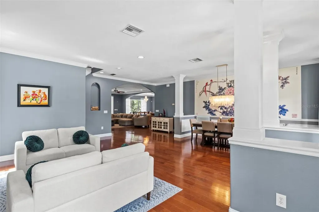 3317 W Leona Street Tampa FL 33629
