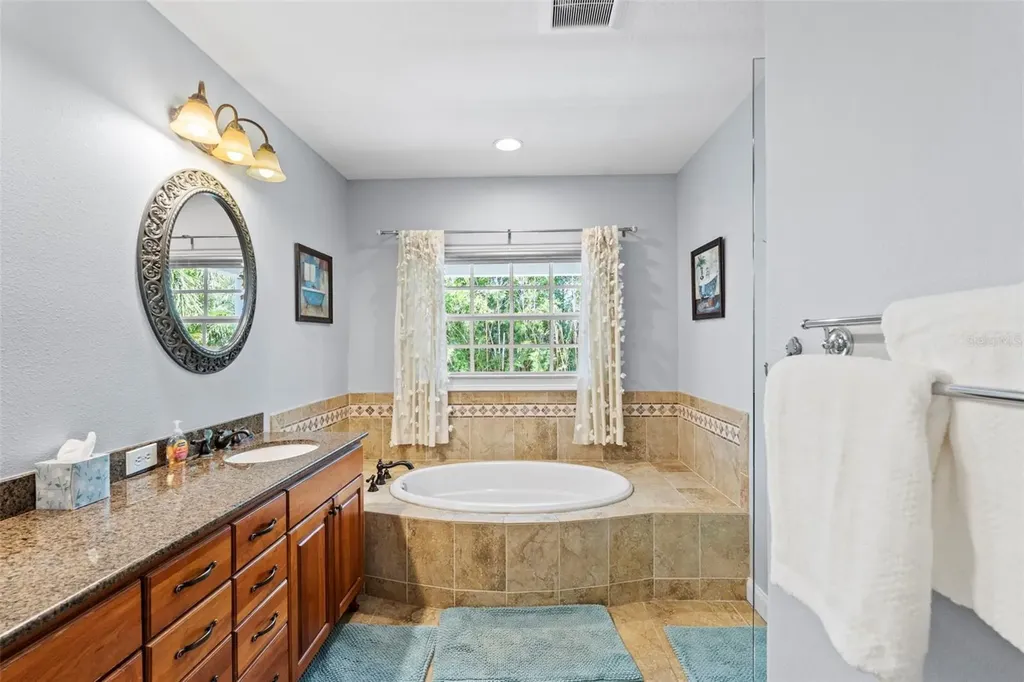 3317 W Leona Street Tampa FL 33629