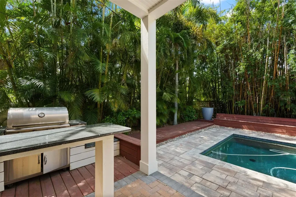 3317 W Leona Street Tampa FL 33629